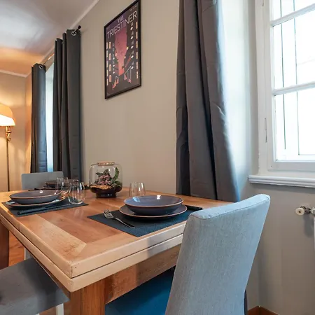 Appartamento Nicole's - Trilocale In Centro Trieste