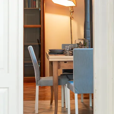 Nicole's - Trilocale In Centro