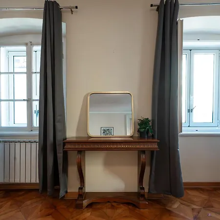 Appartement Nicole's - Trilocale In Centro *